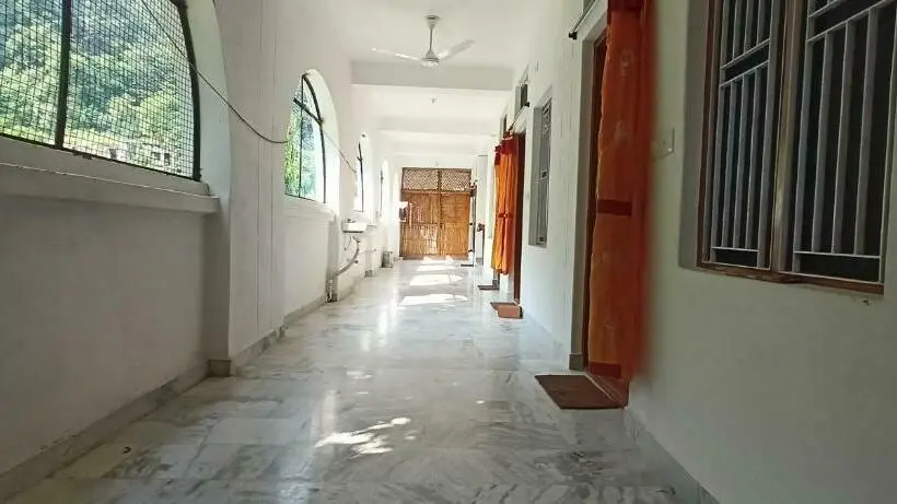 StandaardKamer, Swami Samarpan Ashram
