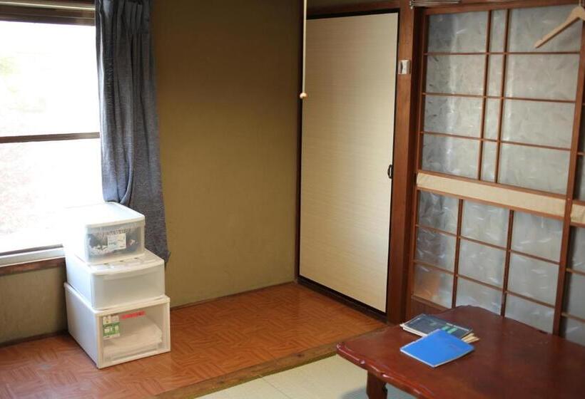 غرفة عائلية, Hojo Suigun Youth Hostel