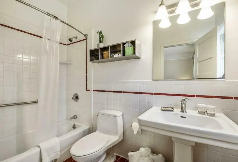 اتاق استاندارد, Parker Guest House
