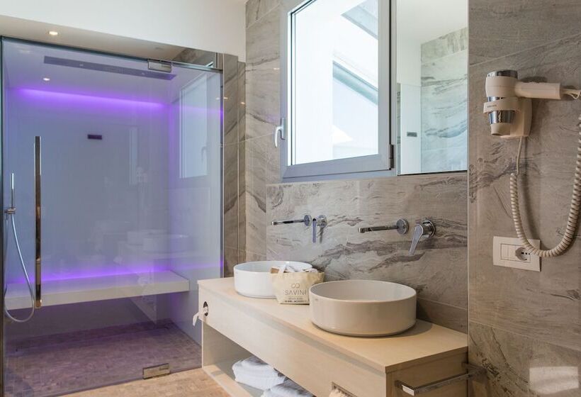 디럭스 스위트 바다 전망, Savini