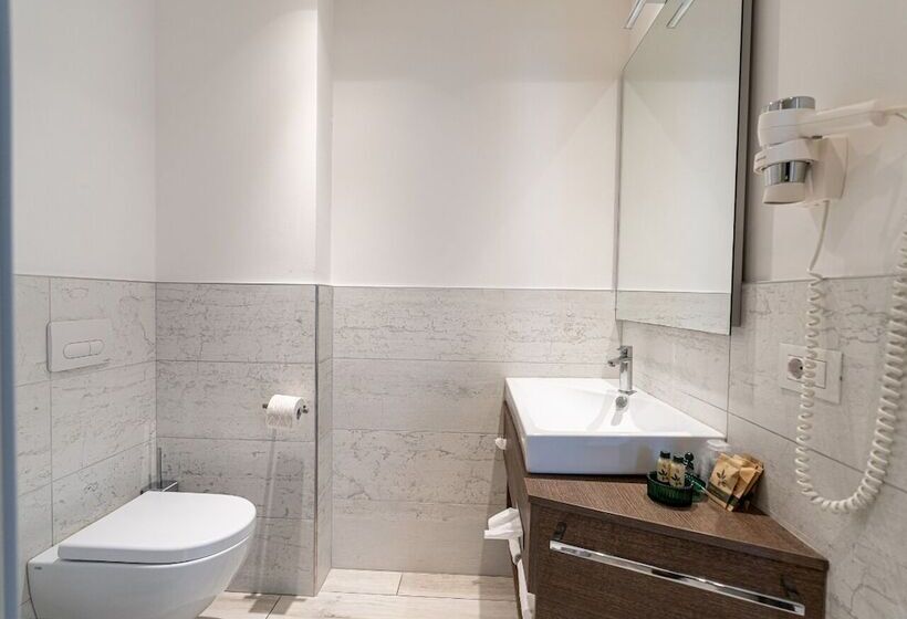 스탠다드 발코니 룸 바다 전망, Savini