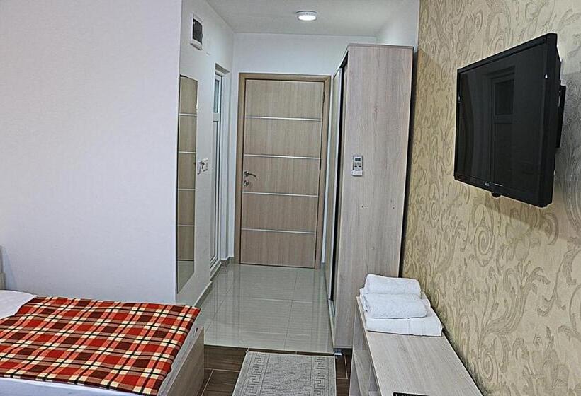 اتاق استاندارد, Ultra Star