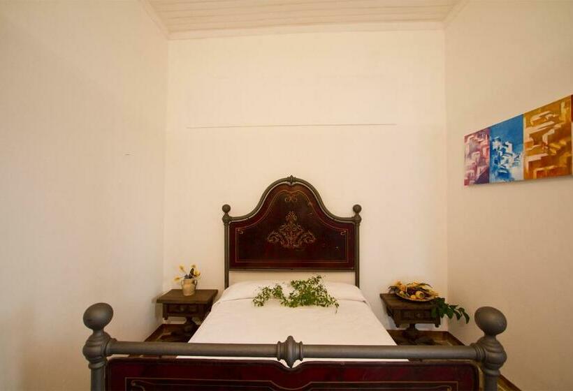 スタンダードシングルルーム, B & B Stillachiara