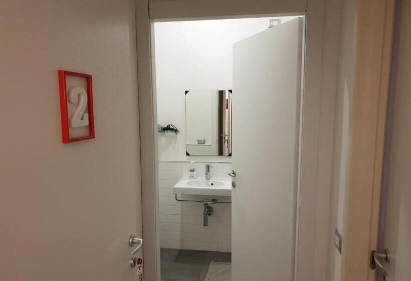 Номер Стандарт, Da Laura