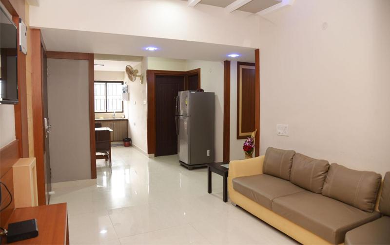 اتاق خانوادگی, Abm International