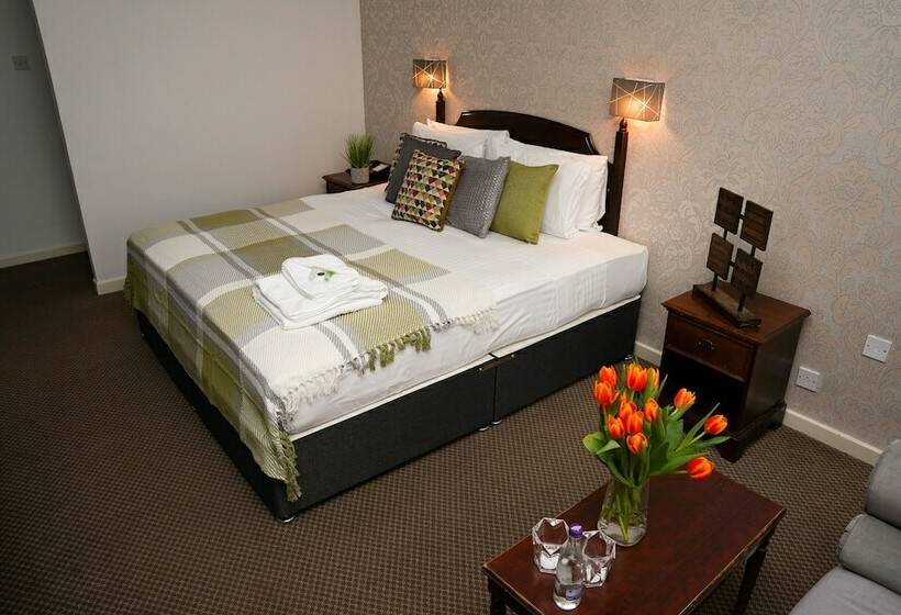 Chambre Standard Individuelle, Samrat