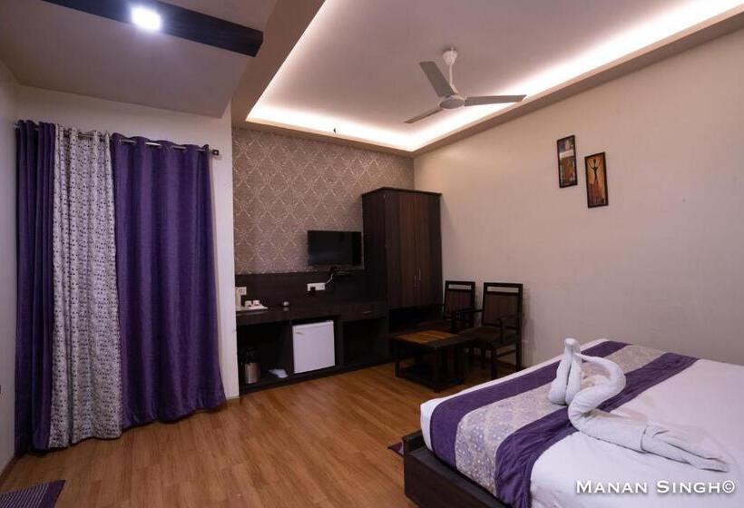 Suite Executive, Samrat