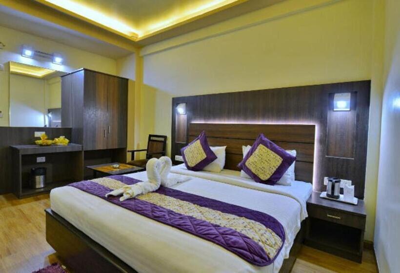 Suite Executive, Samrat