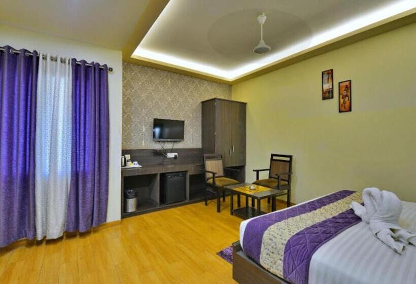 Suite Executive, Samrat