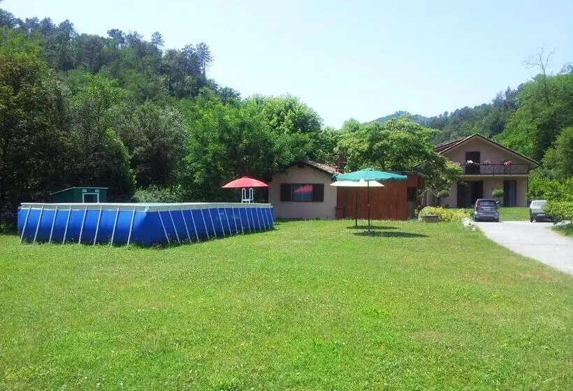 ツーベッドルーム　ヴィラ, I Tre Abeti   Holiday House