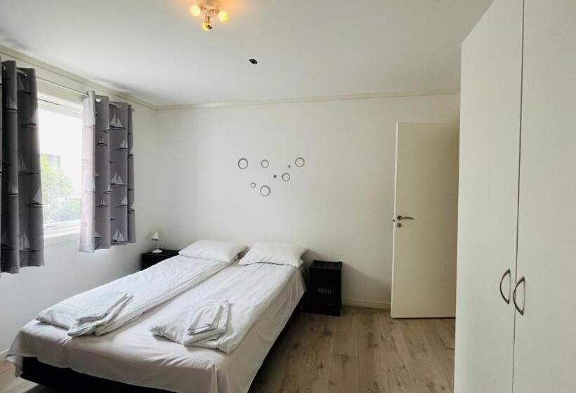 آپارتمان 2 خوابه با چشمانداز دریا, Norhostel Apartment