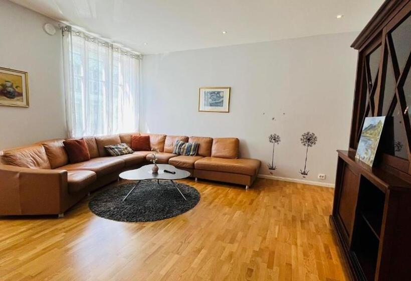 آپارتمان 3 خوابه, Norhostel Apartment