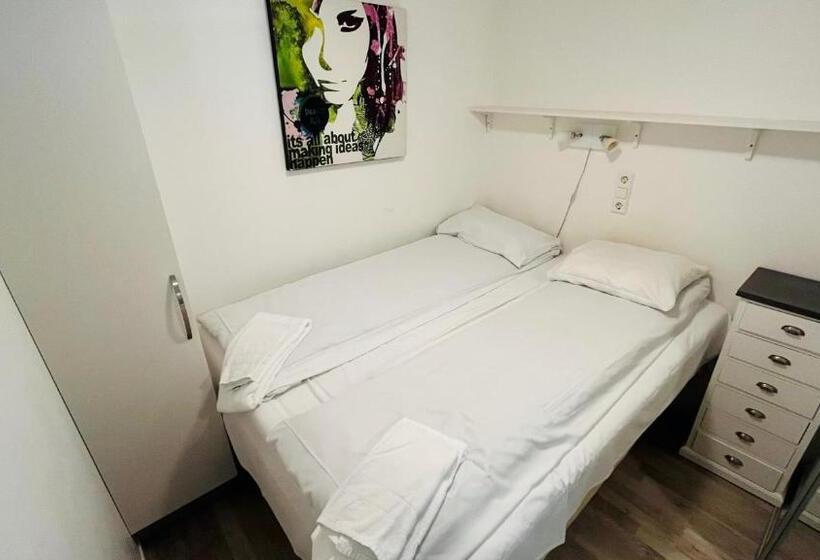 آپارتمان 1 خوابه همکف, Norhostel Apartment