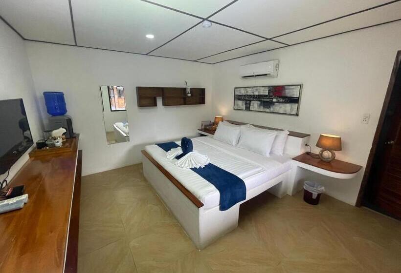 Номер Стандарт Вид на Бассейн, Parrot Resort Moalboal