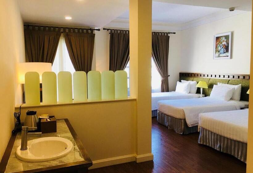 اتاق لوکس سه تخته, Phoenix Hotel Vung Tau