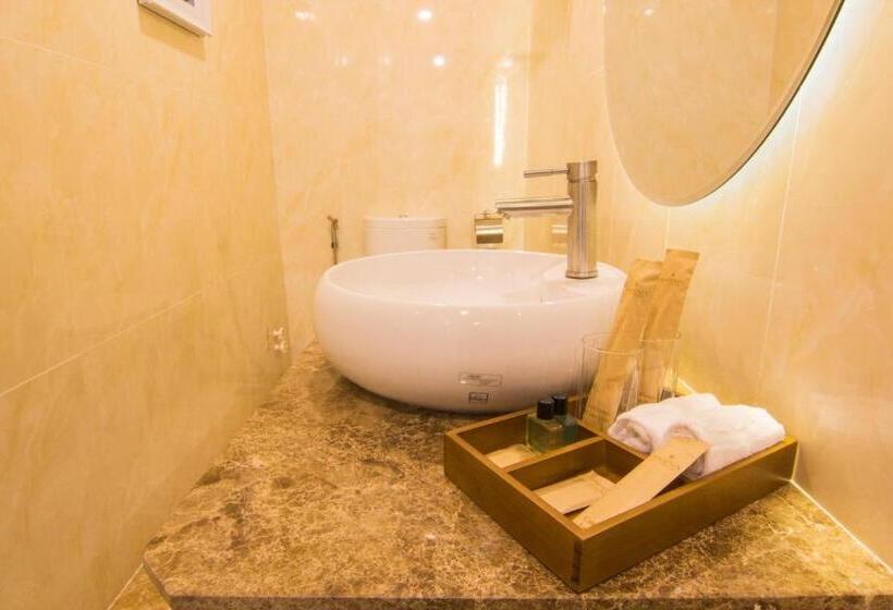 اتاق لوکس سه تخته, Phoenix Hotel Vung Tau