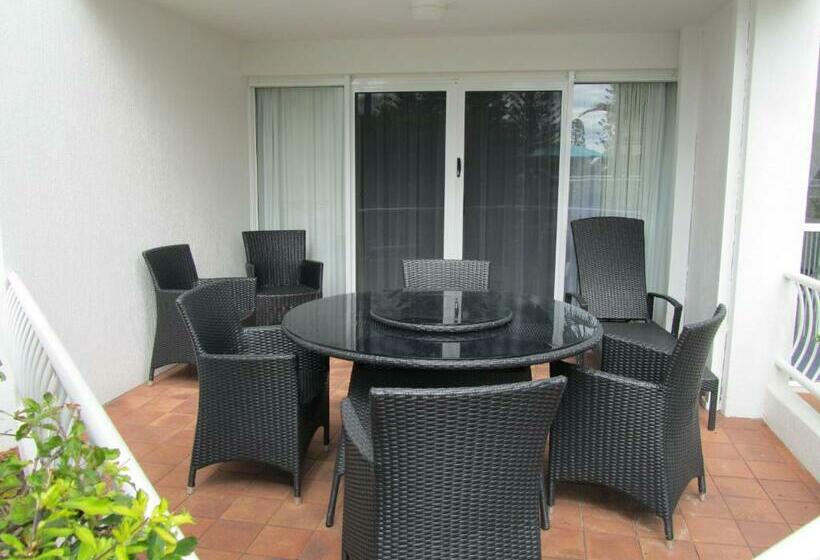 발코니가 있는 2 베드룸 아파트, Le Beach Apartments