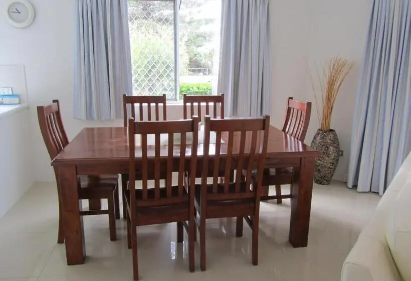バルコニー付き1ベッドルームアパートメント, Le Beach Apartments