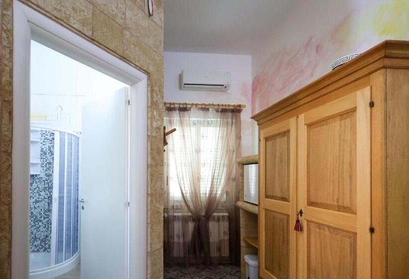 חדר סטנדרט לשלושה, Antico Borgo Marchese