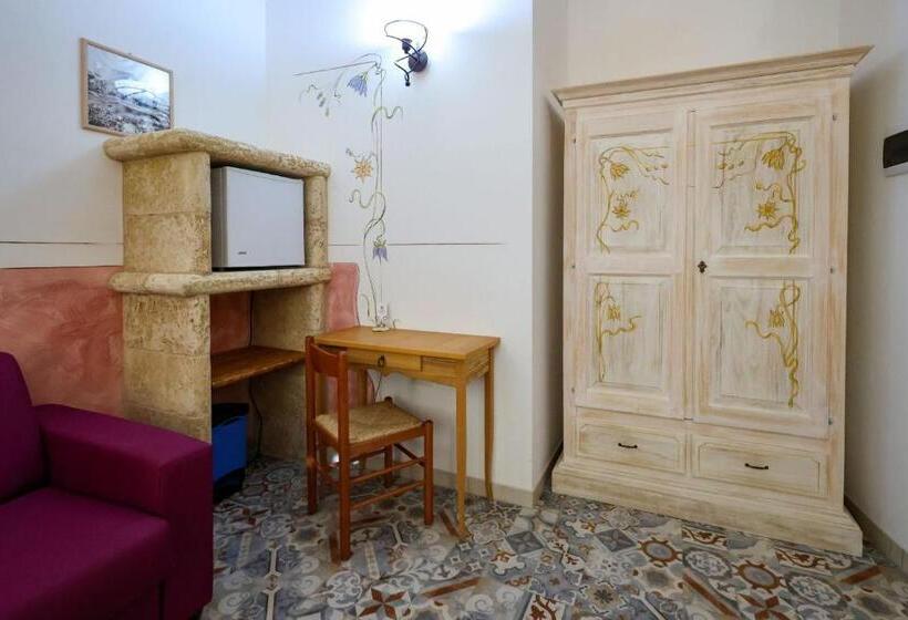 Четырехместный Номер Стандарт, Antico Borgo Marchese