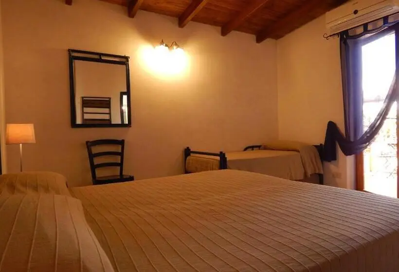 Standard Kolmen Hengen Huone, Casa Arcada
