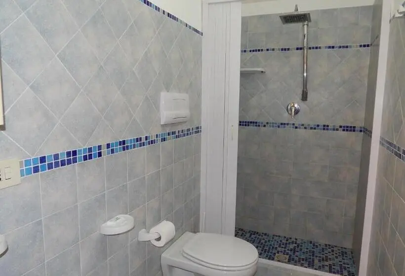 Comfort Kolmen Hengen Huone, Casa Arcada