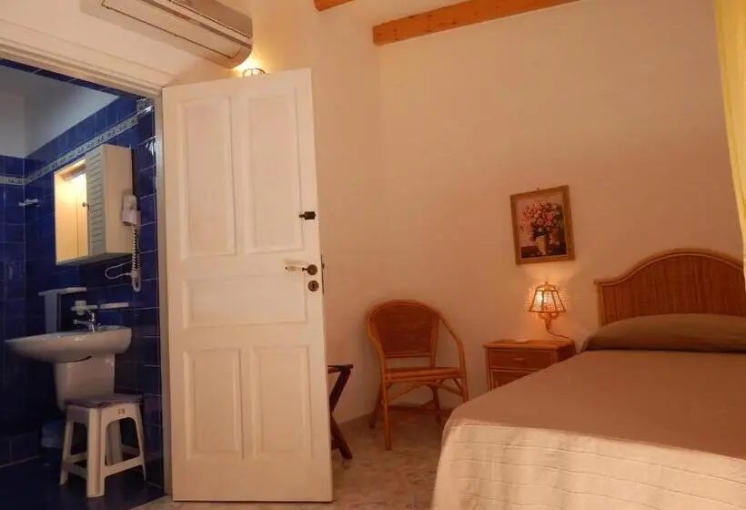Standard Yhden Hengen Huone, Casa Arcada