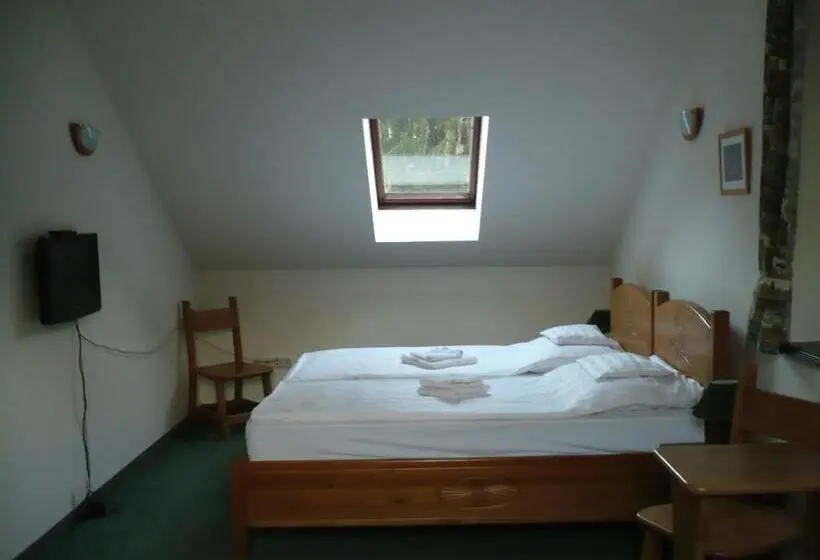 Standard Neljän Hengen Huone, St. Hubertus étterem és Panzió