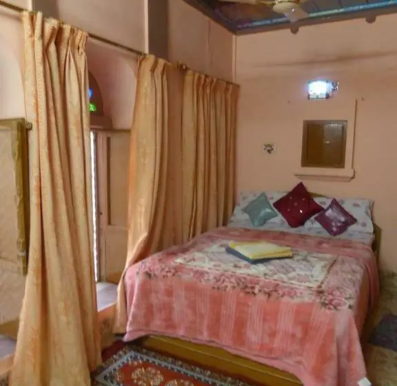 اتاق لوکس, Tanisha Heritage Haweli
