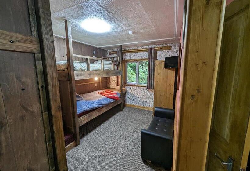 Четырехместный номер Премиум, The Steading Highland Glen Lodge