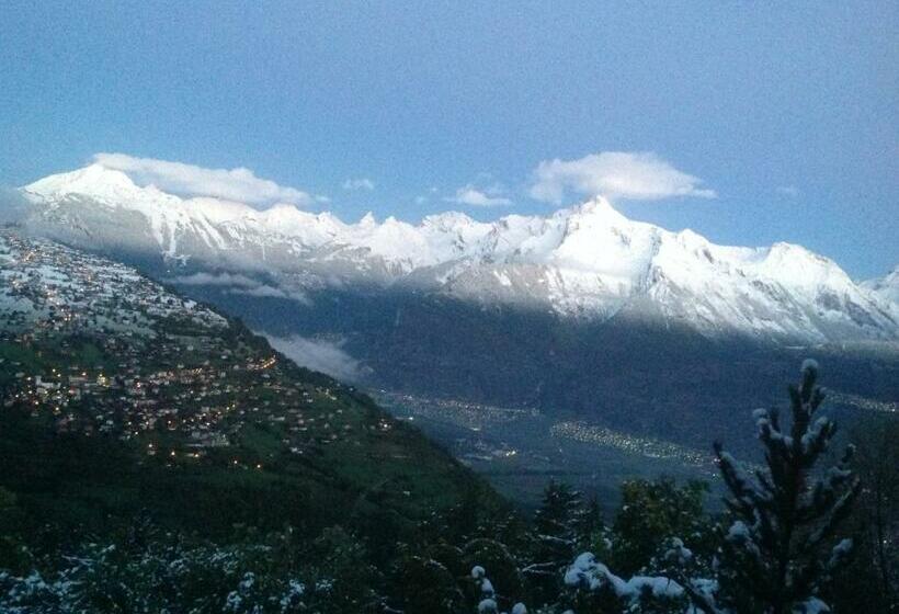 Номер Стандартный с Видом, Chambre Privãƒæ’ã‚â©e Avec Cuisine Et Salle De Bain Dans La Chambre, Winoka Lodge