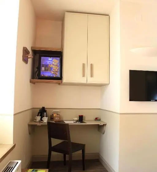 Comfort Kolmen Hengen Huone, Albergo Benito