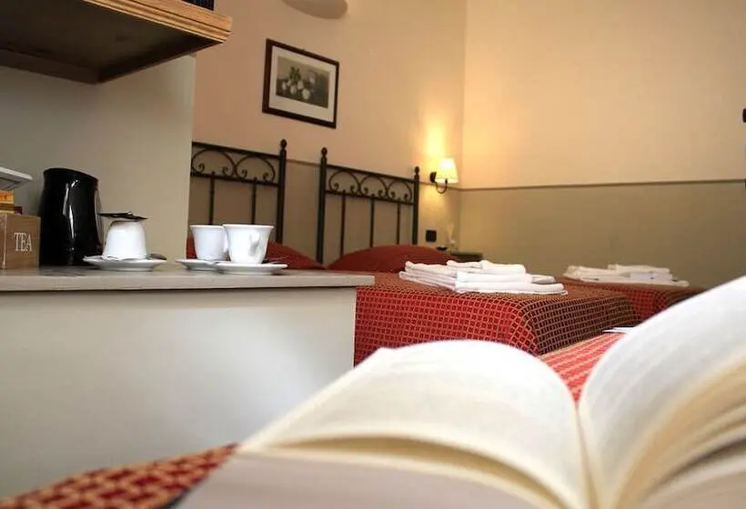 Standard Kolmen Hengen Huone, Albergo Benito