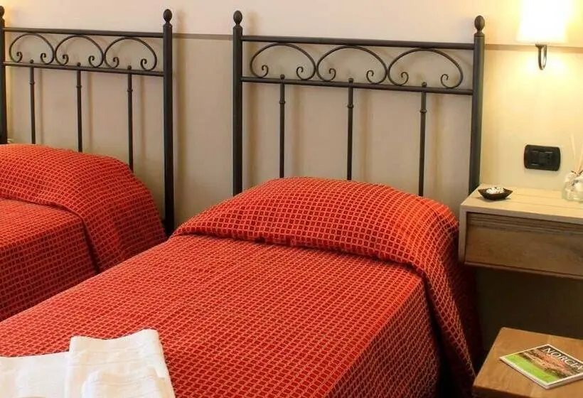 Standard Kolmen Hengen Huone, Albergo Benito