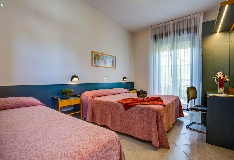 חדר סטנדרט לארבעה, Castellucci