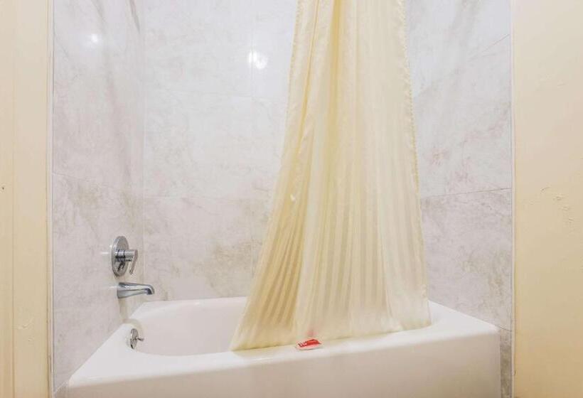 Стандартный Номер Кровать Кинг, Econo Lodge