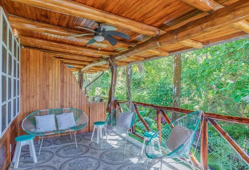 Deluxe-bungalow, Guiones