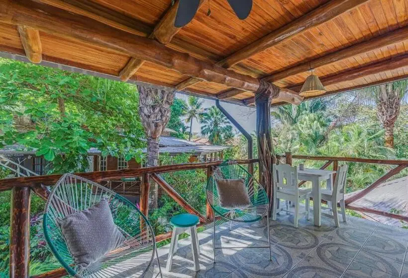 Deluxe-bungalow, Guiones