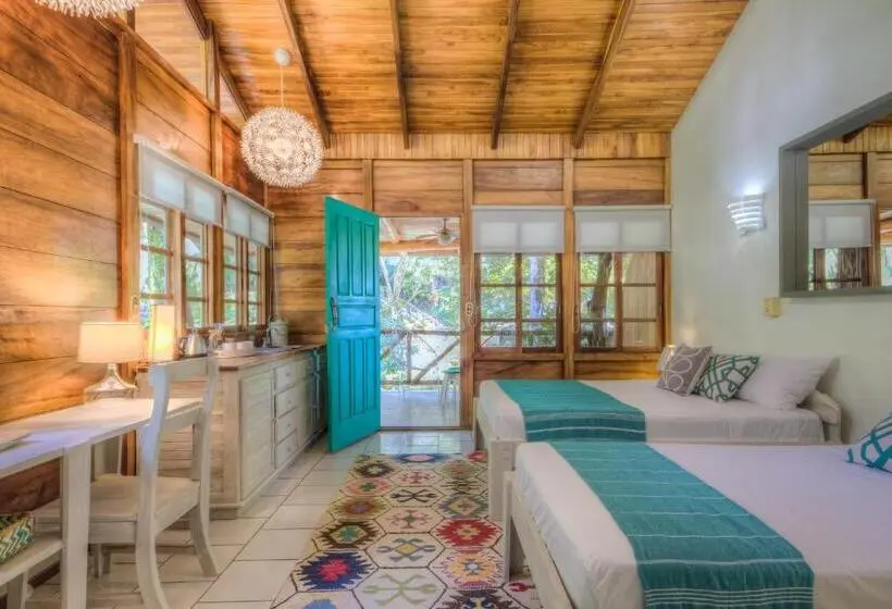 Deluxe-bungalow, Guiones