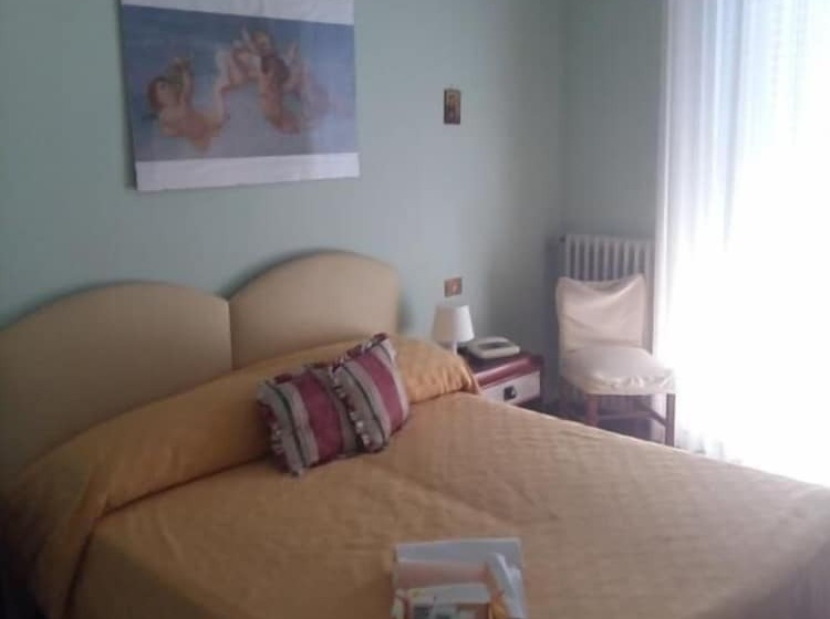 غرفة قياسية, Meridiana