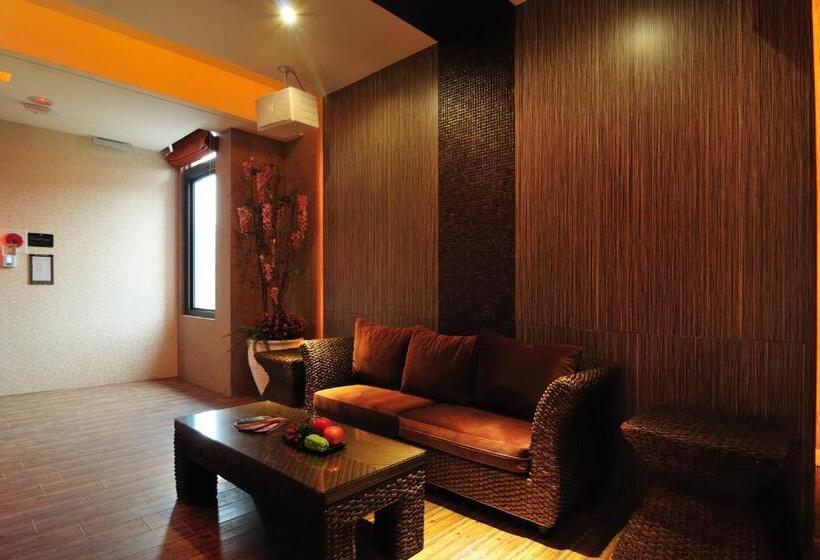 اتاق پرمیوم, One + One Motel