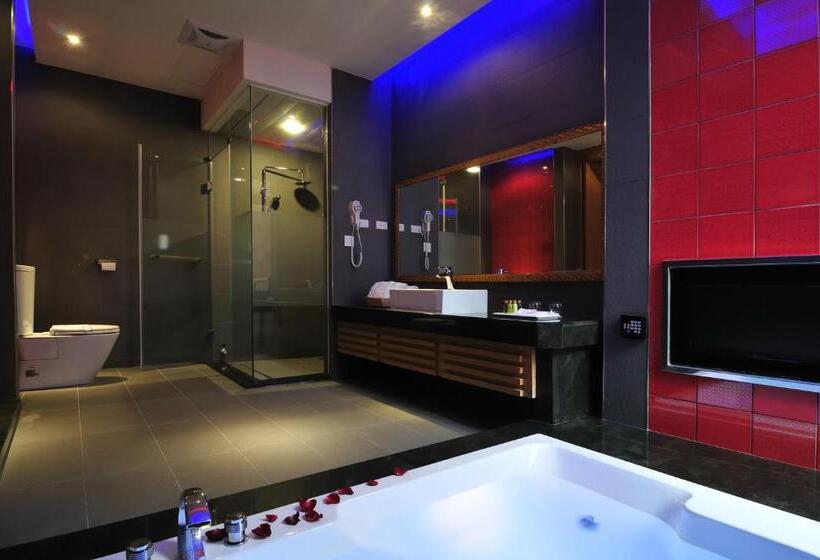 اتاق خانوادگی, One + One Motel