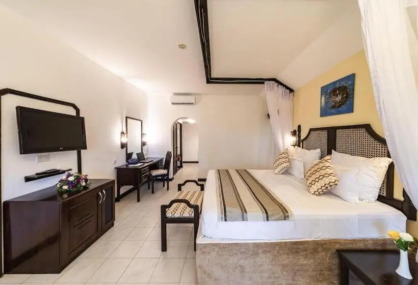 سوئیت با بالکن, Prideinn Flamingo Beach Resort & Spa Mombasa