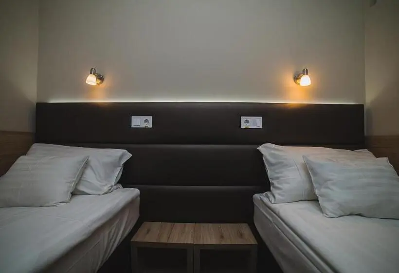 スタンダードルーム, Sztár Motel étterem