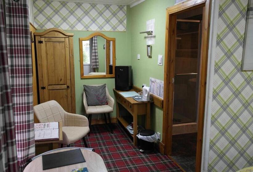 Номер Стандарт Вид на Сад, The Steading Highland Glen Lodge