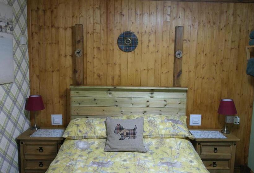 Номер Стандарт Вид на Сад, The Steading Highland Glen Lodge