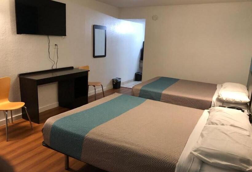 Номер Deluxe, Trade Wind Motel