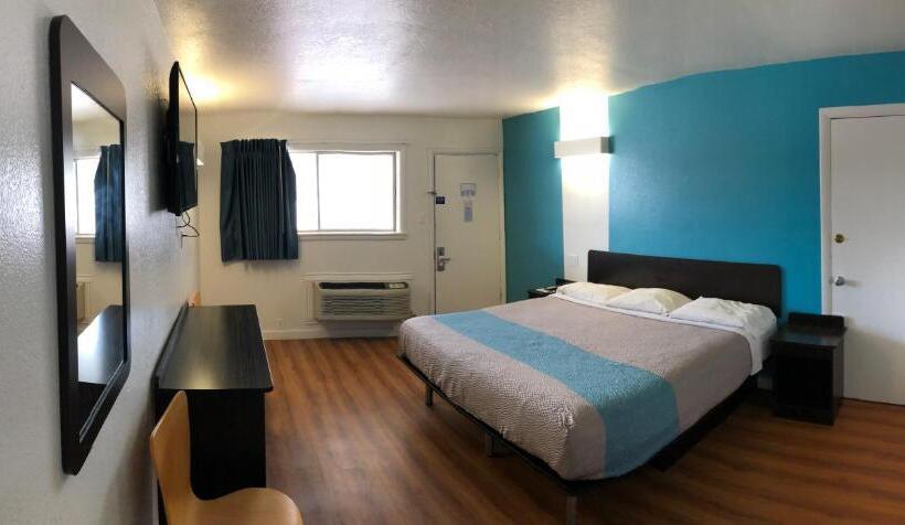 Номер Deluxe Кровать Кинг, Trade Wind Motel