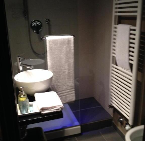 Camera Basic Letto Matrimoniale, Casa Bona