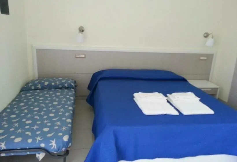 スタンダード４人部屋, B&b Il Girasole Formia Guesthouse